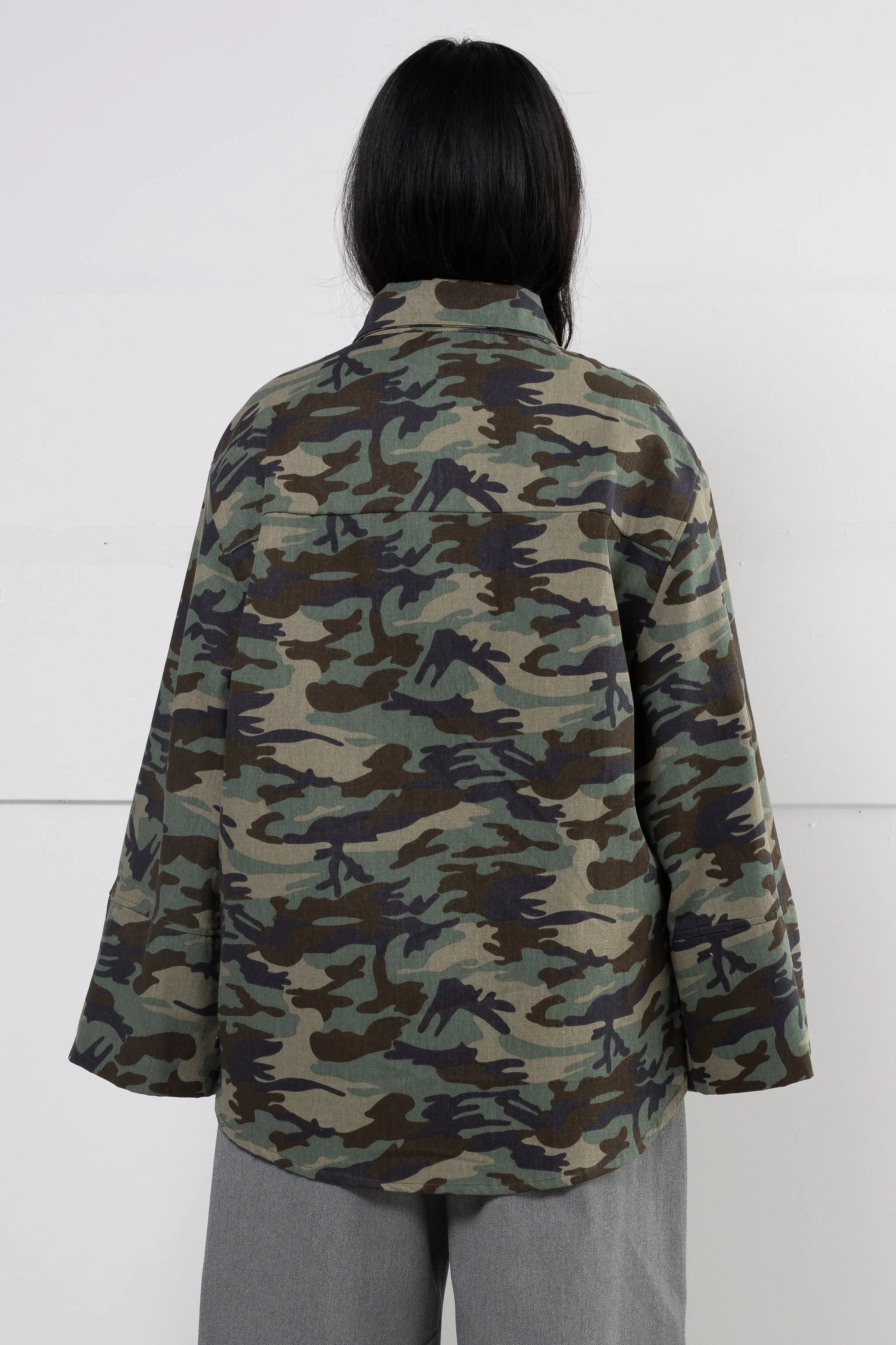 LUTHER CROPPED CAMO SHIRT