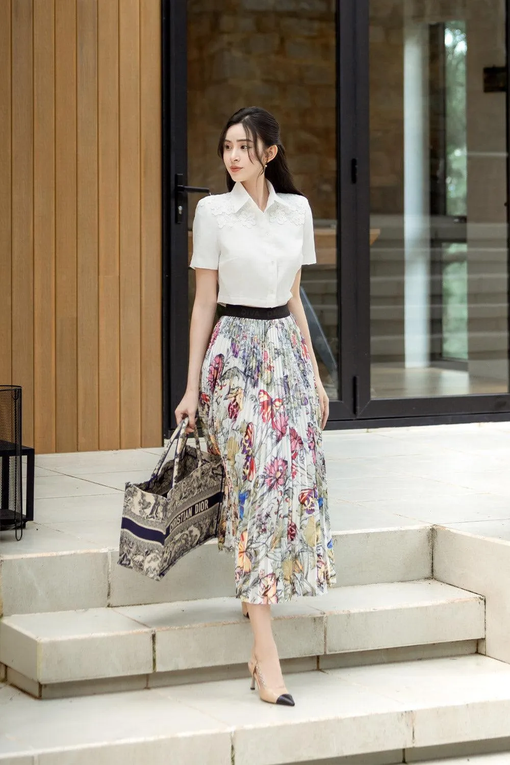 Milly Cropped Flower Applique Linen Shirt