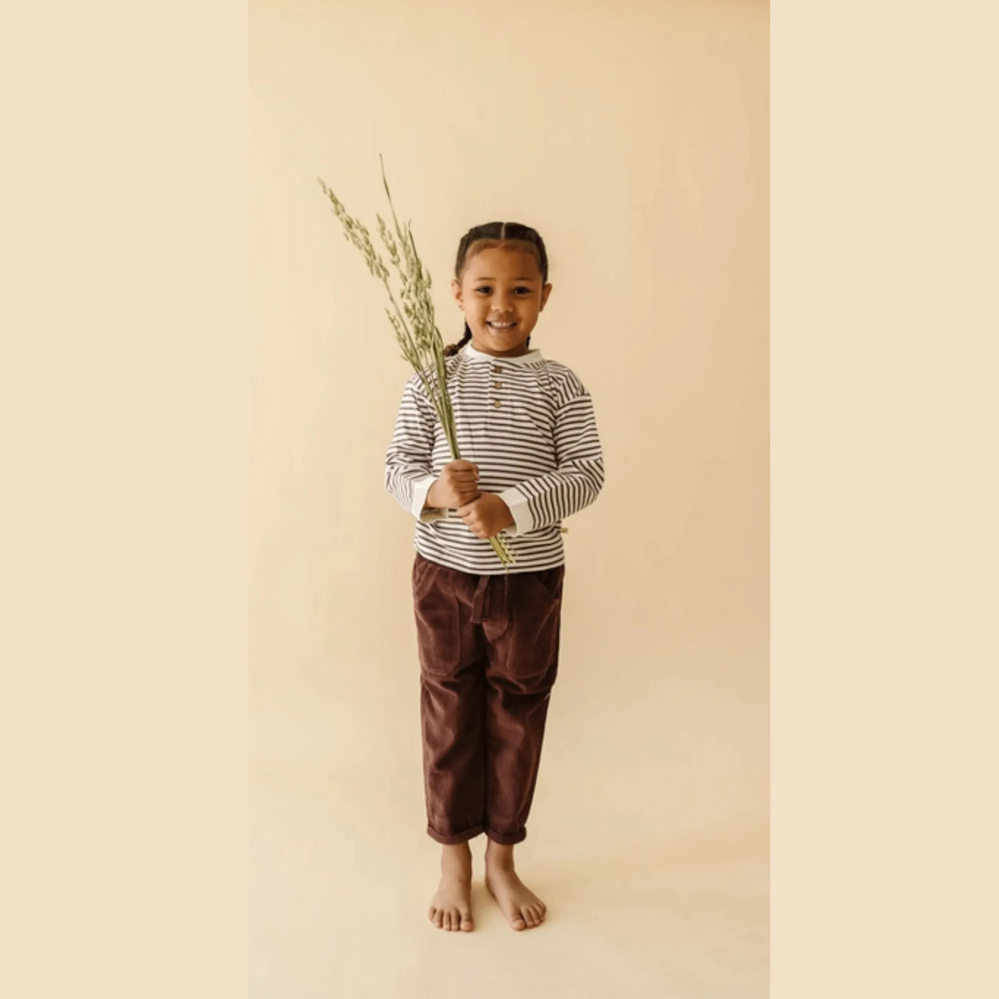 Set aus Bio-Tee und Cord Hose — Pflaume