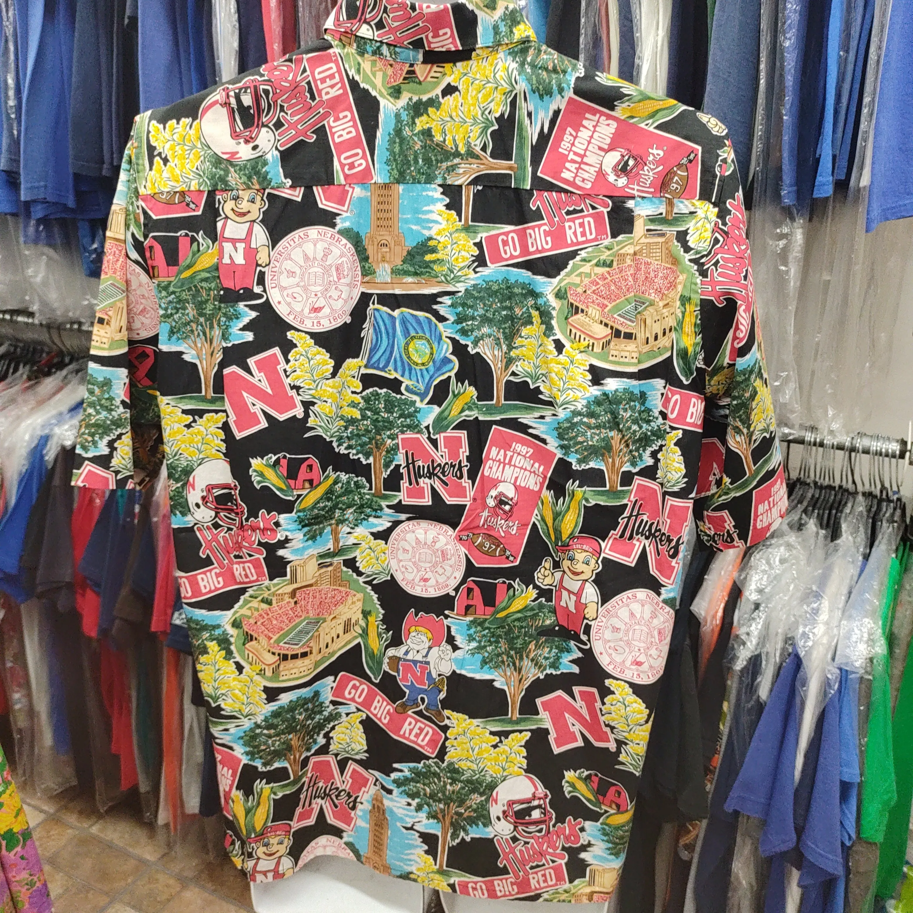 Vtg '97 NEBRASKA CORNHUSKERS NCAA Reyn Spooner Cotton Hawaiian Shirt M